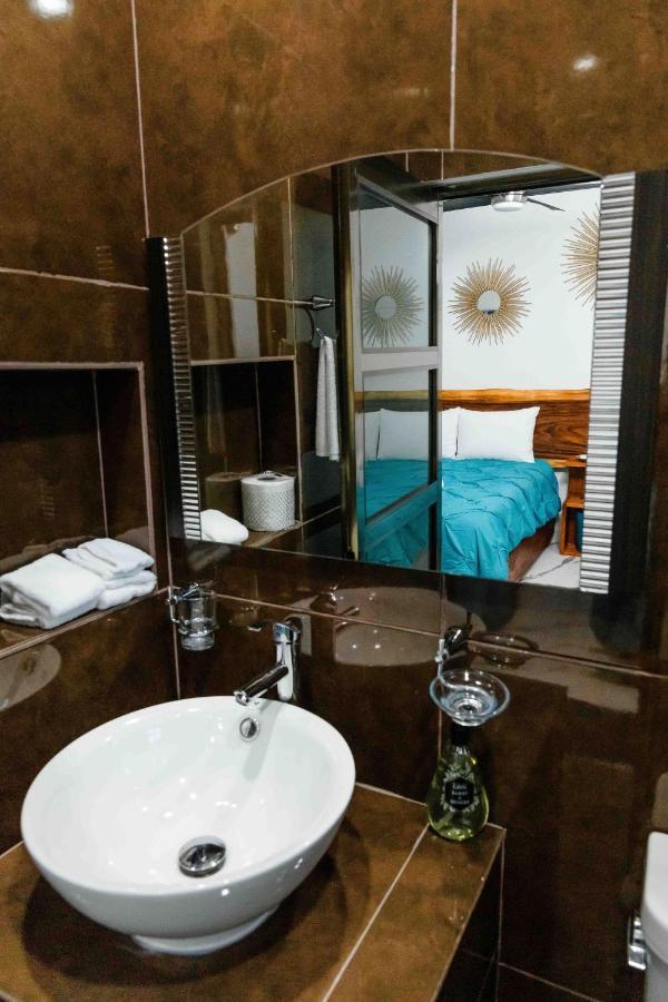 Hotel Naomi City Center Bacalar Eksteriør billede